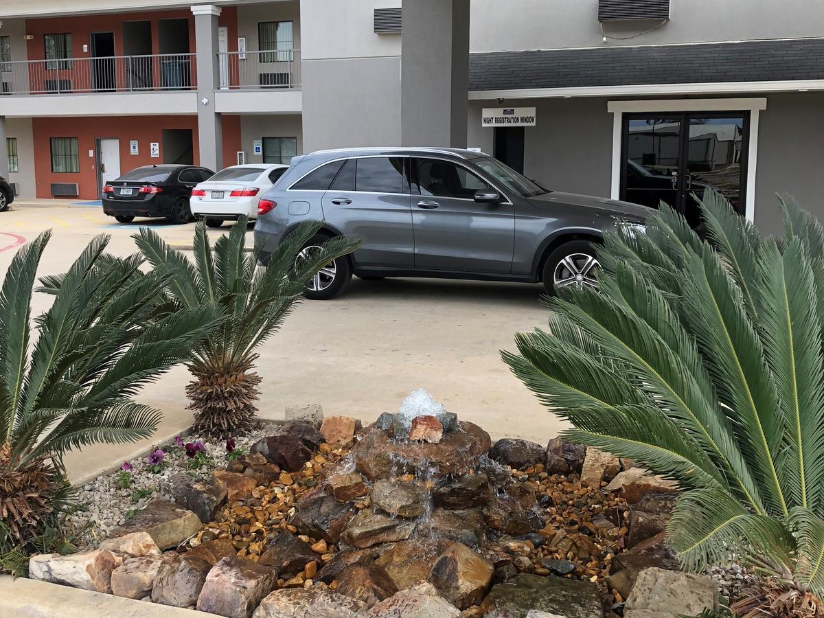 Executive Inn And Suites Joaquin מראה חיצוני תמונה