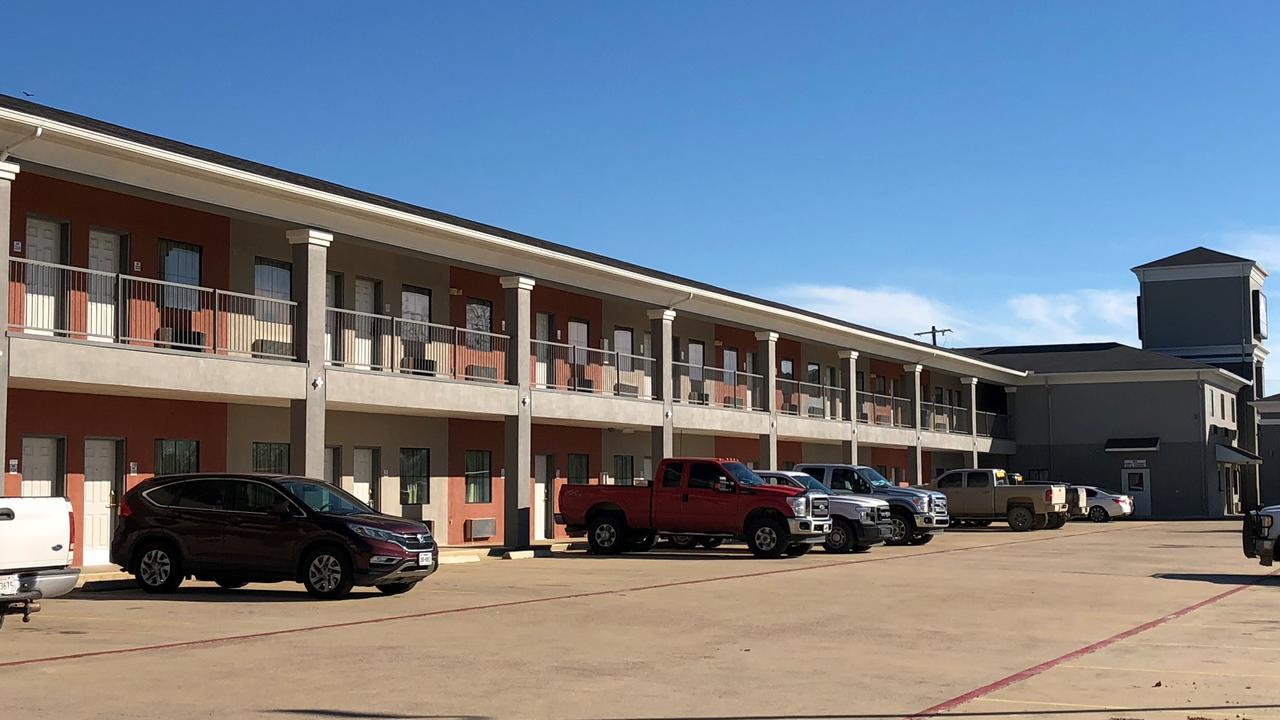 Executive Inn And Suites Joaquin מראה חיצוני תמונה